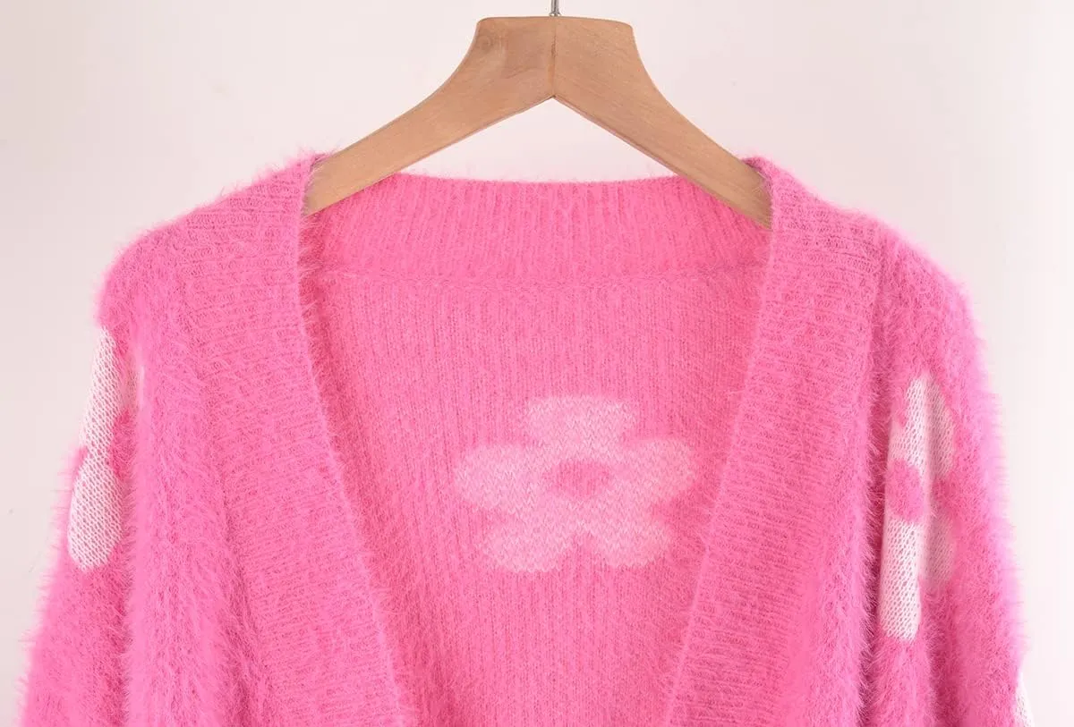 chouyatou Women's Fuzzy Daisy Printed Cropped Cardigan Open Front Jacquard Knit Sweater Tops