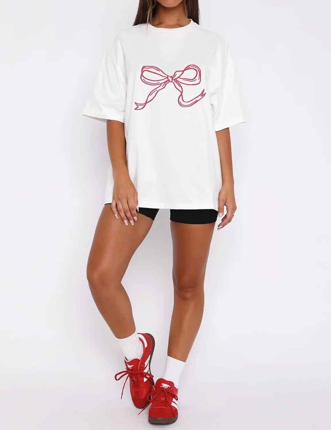 MISSACTIVER Womens Oversized Bow Graphic T-Shirt Drop Shoulder Short Sleeve Graphics Tee Shirt Casual Outfit Going Out Top