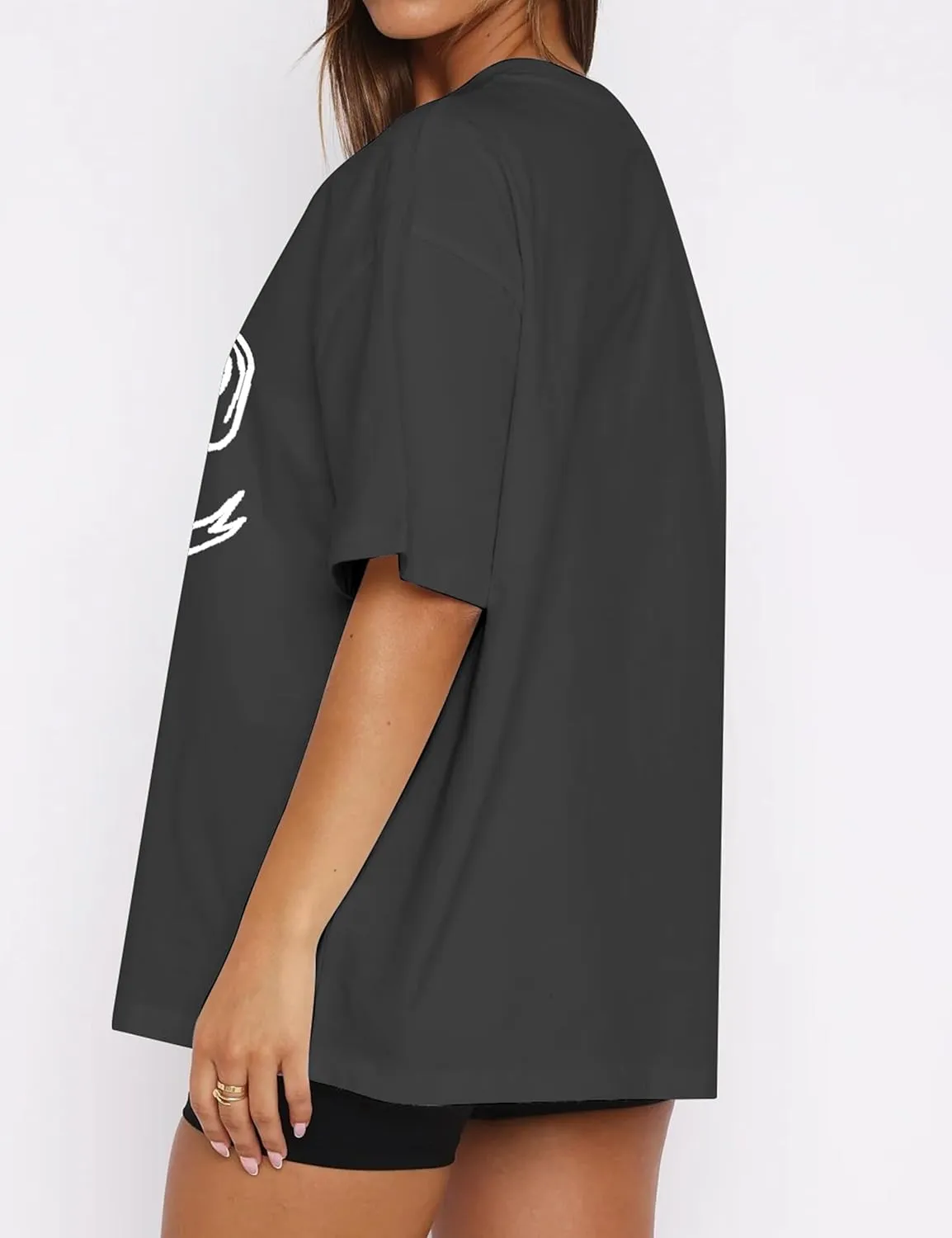 MISSACTIVER Women’s Oversized Bow Graphic T-Shirt Drop Shoulder Short Sleeve Graphics Tee Shirt Casual Outfit Going Out Top
