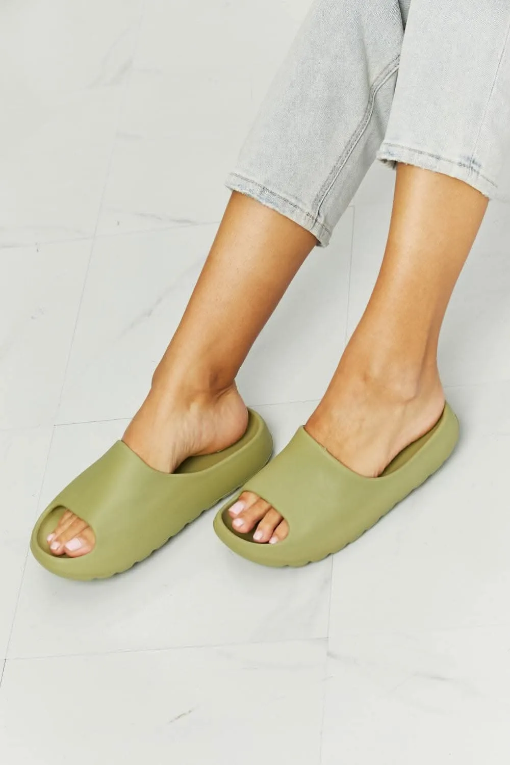 Nook joi green comfort slides