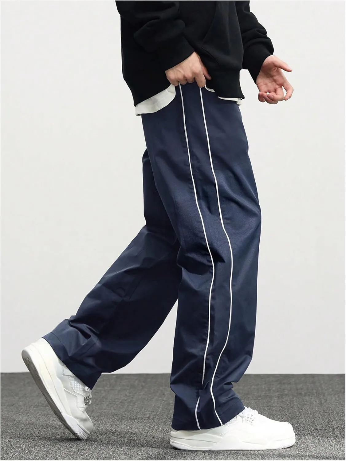 OYOANGLE Men's Letter Patched Drawstring Waisted Cargo Pants Seam Side Loose Fit Sports Joggers