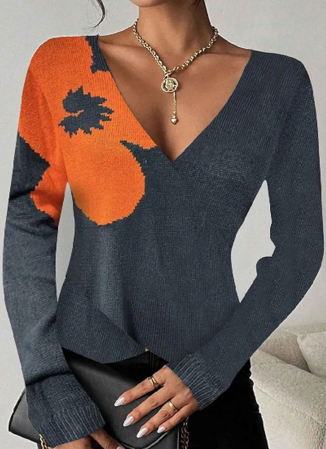 Women's 2024 Fall Fashion Slim Fit Floral Pattern Sexy V-Neck Long Sleeve Cute Slim Fit Pullover Knit Sweaters Trendy Outfits